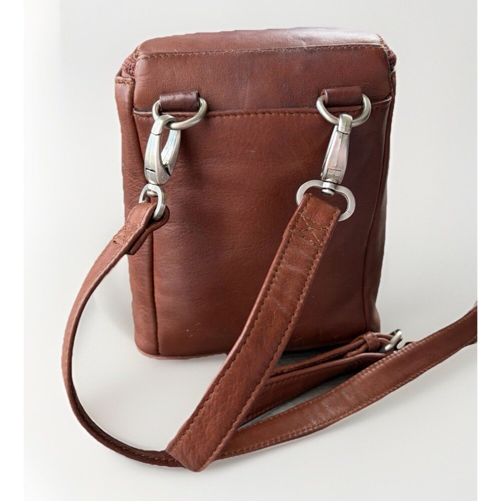 Hobo International Brown Leather Pouch Bag Purse Zip Boho Hippie Festival - Picture 3 of 9